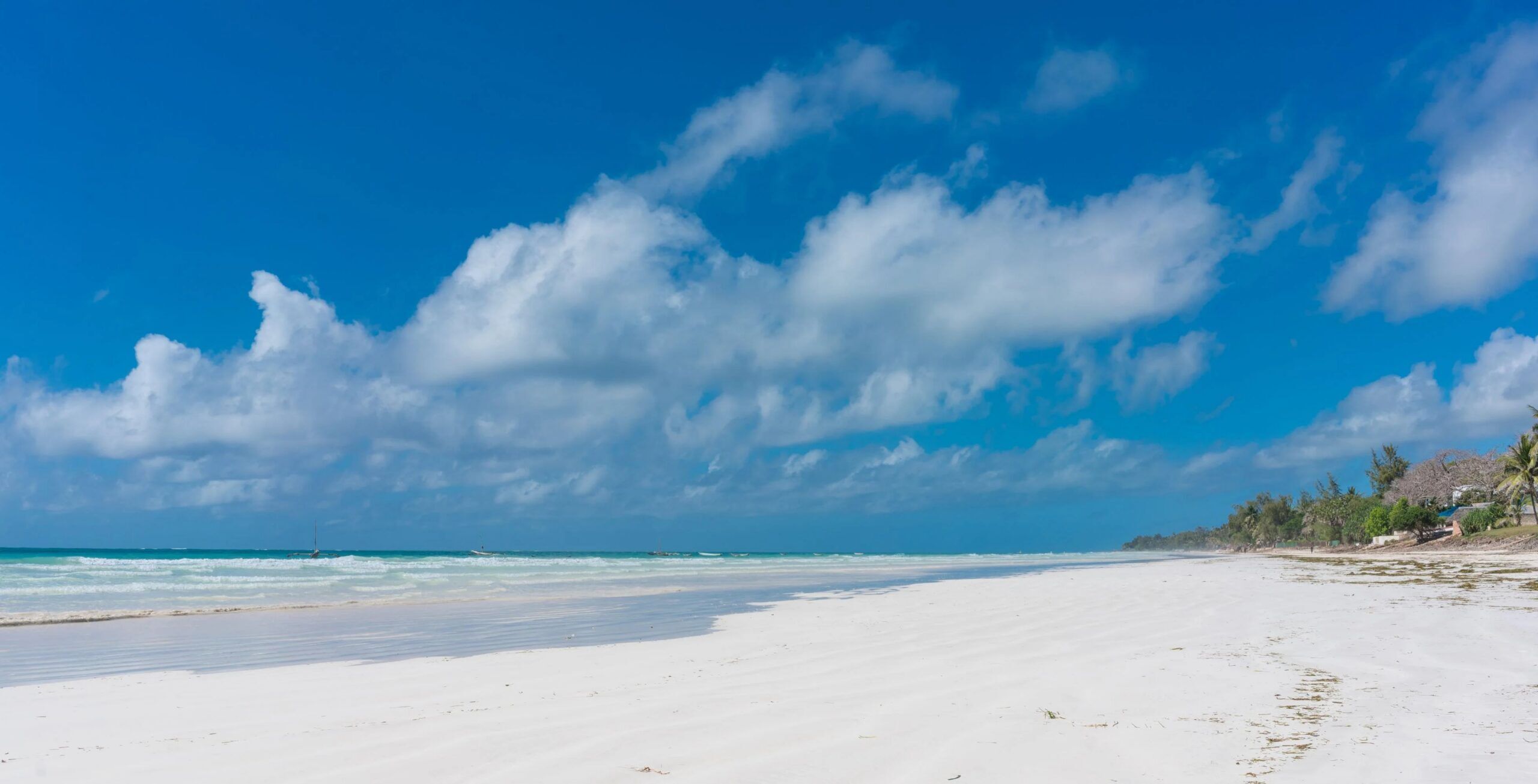 Fahrt vom Tsavo East Nationalpark nach Diani Beach