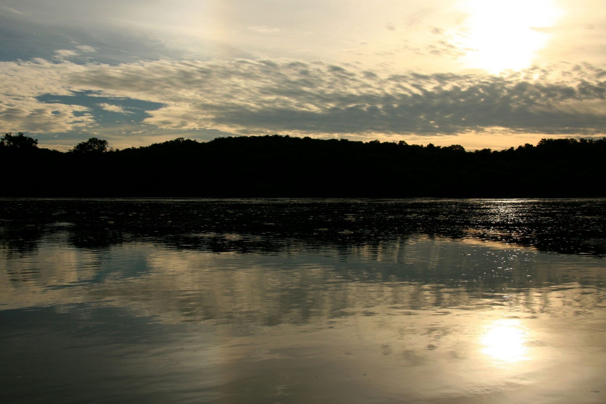 Tour bei Sonnenuntergang im Murchison Falls Nationalpark in Uganda