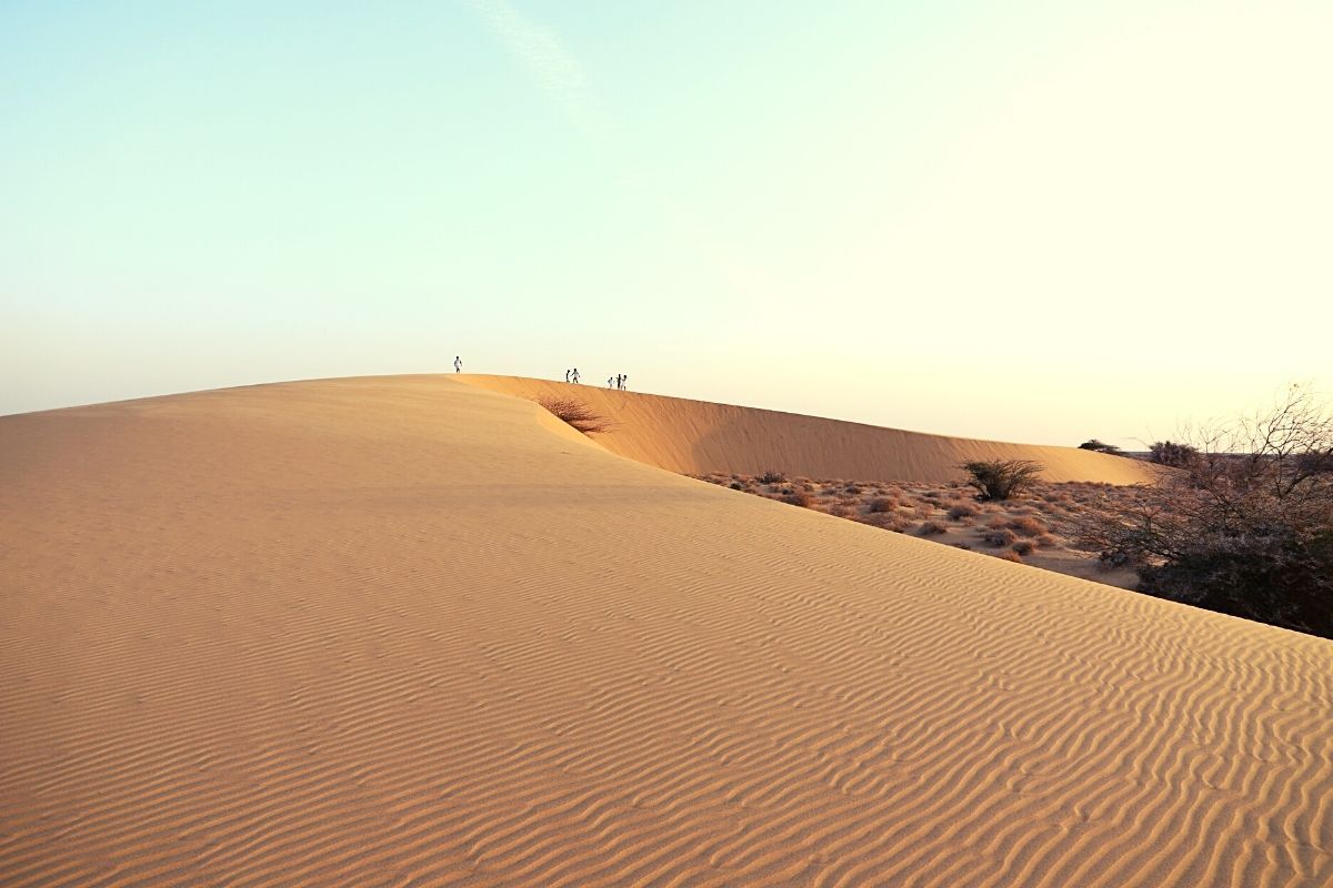 Sanddüne in der Chalbi Wüste in Kenia