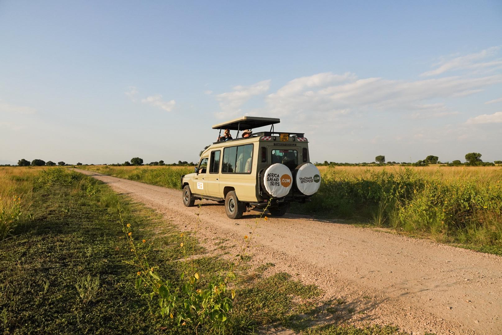 Fahrt vom Queen Elizabeth Nationalpark zum Kibale Nationalpark